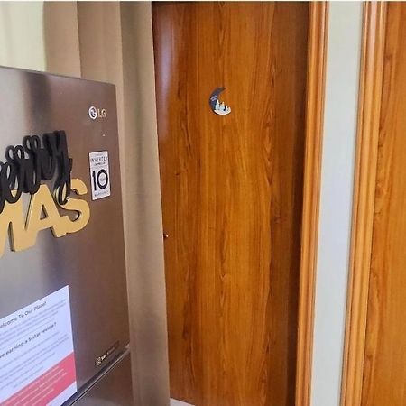 Kot Nu - Beach Themed Apartment - 3 Mins Walk From The Sea Flic-en-Flacq Екстериор снимка