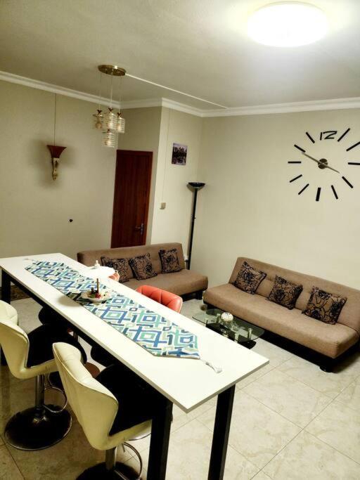 Kot Nu - Beach Themed Apartment - 3 Mins Walk From The Sea Flic-en-Flacq Екстериор снимка
