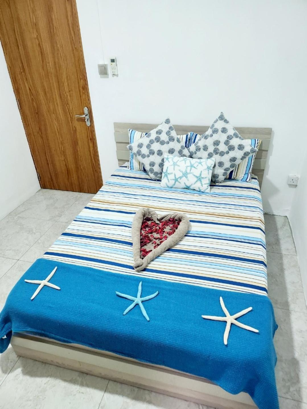 Kot Nu - Beach Themed Apartment - 3 Mins Walk From The Sea Flic-en-Flacq Екстериор снимка